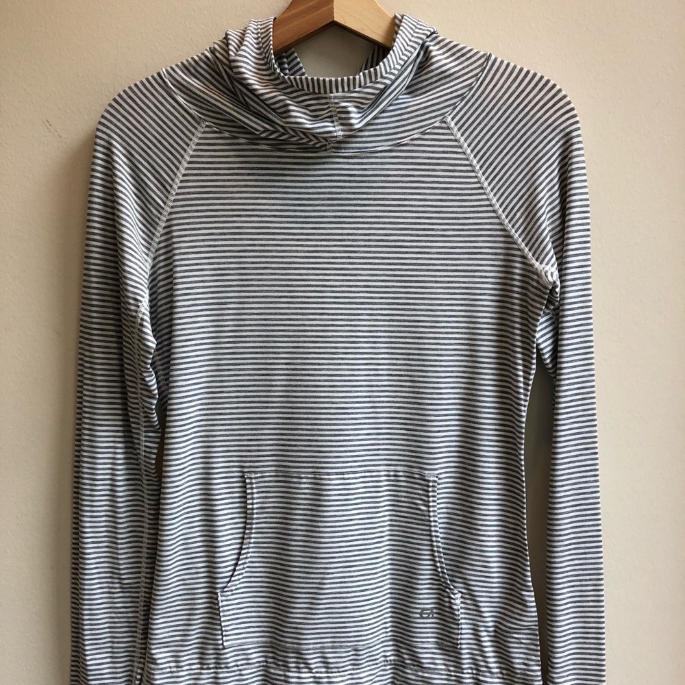 GapFit Striped Pullover